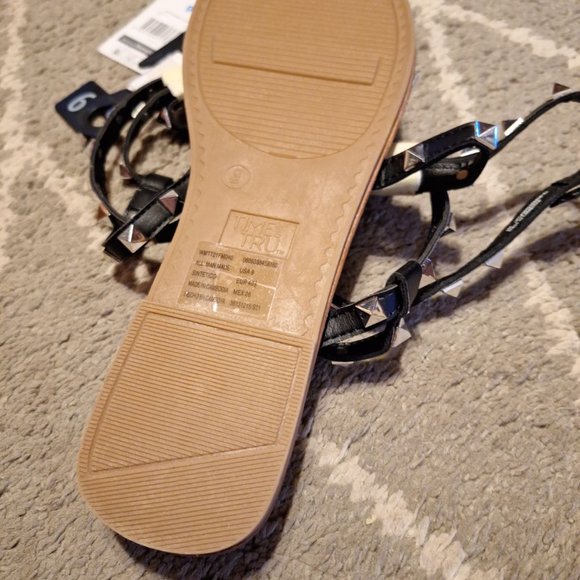 Time & Tru Black and Tan Flat Sandals - Picture 3 of 3